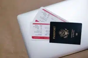 Les documents essentiels à avoir lors d’un voyage à l’étranger