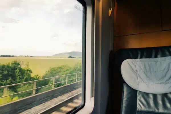 Les incontournables des voyages en train : 10 destinations idéales pour les amoureux du rail