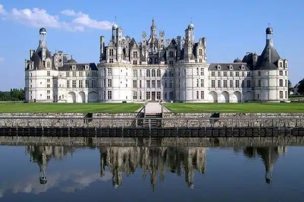 Qui a construit le château de Chambord ?